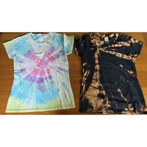 Tye Dyed T-shirts Size Small READ Description